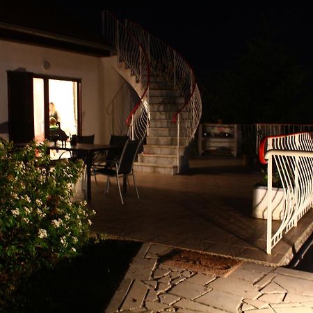 לובראן Villa Mittler מראה חיצוני תמונה